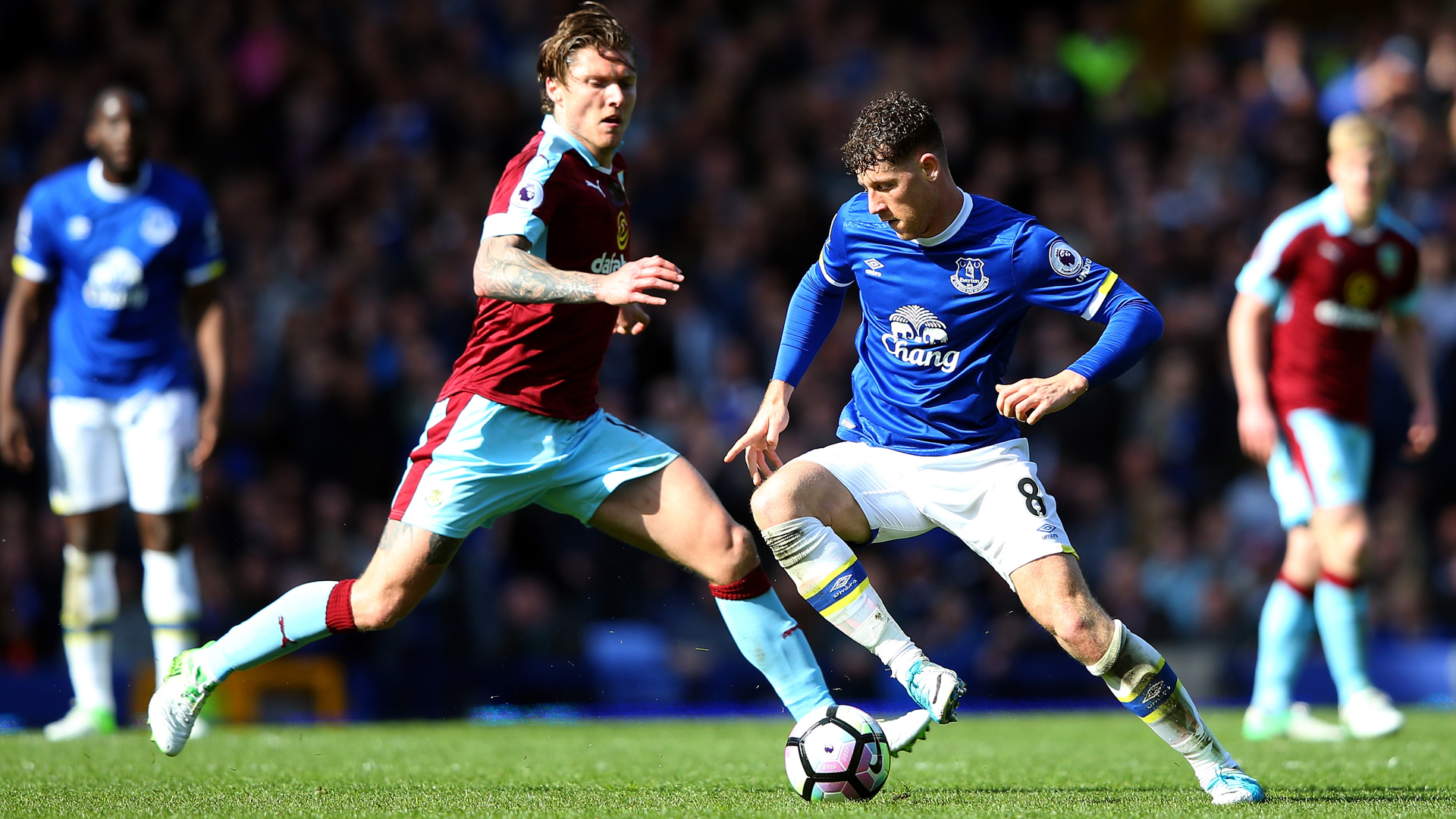 Everton đánh bại Burnley với tỷ số 3-1, nhà ĐKVĐ Premier League rớt hạng