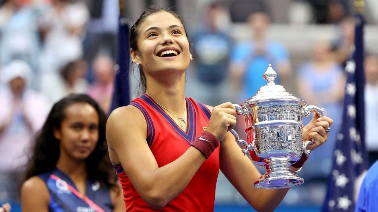 Emma Raducanu vô địch giải đơn nữ US Open 2021 ở tuổi 18