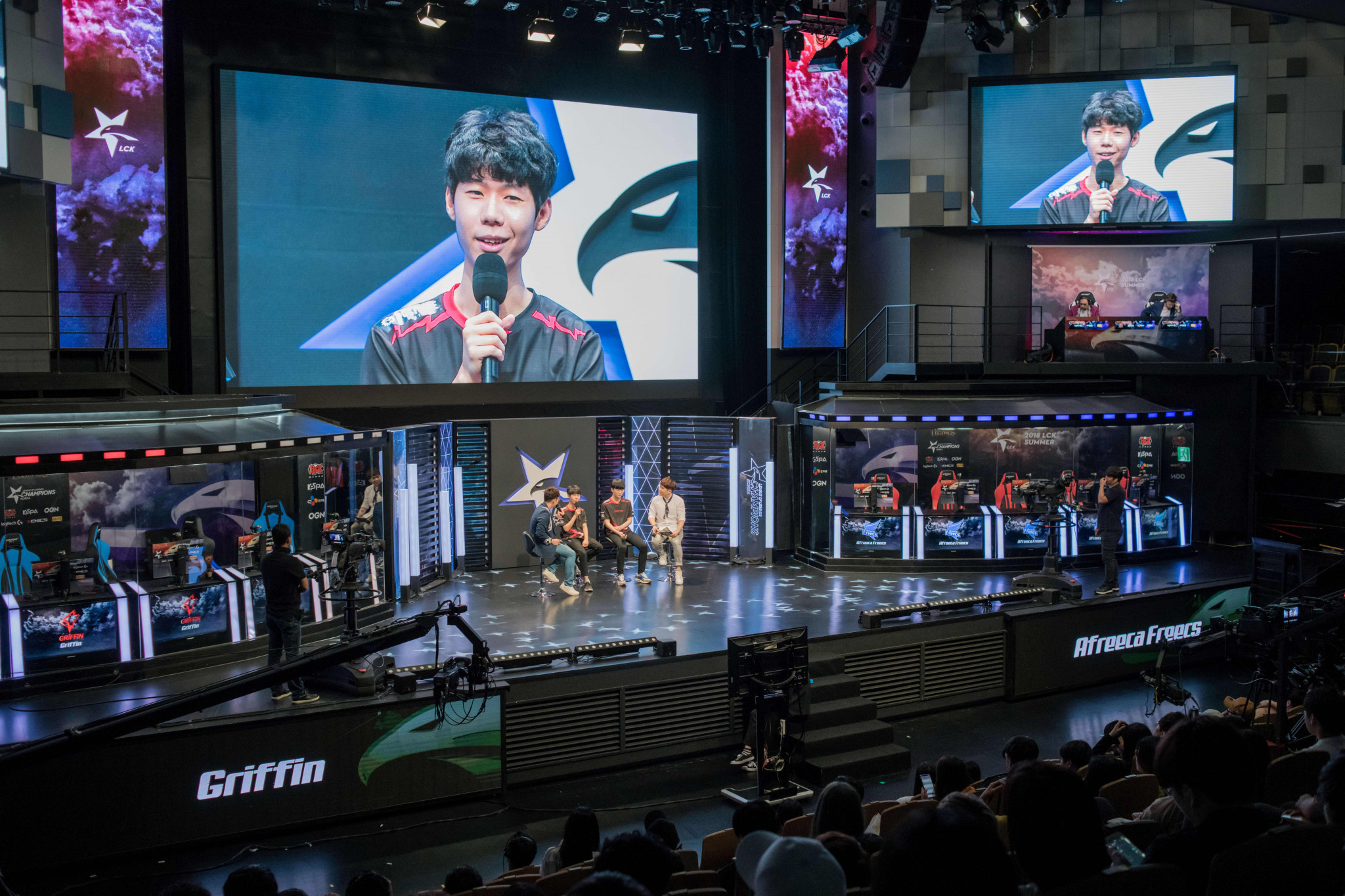 Giải eSports Championships Đông Á 2021 được truyền hình trực tiếp qua kênh Naver