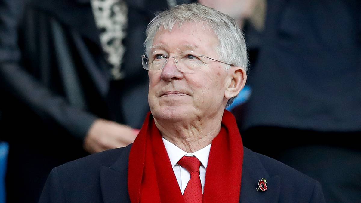 Sir Alex Ferguson được Evra ví như ‘Giáo hoàng'