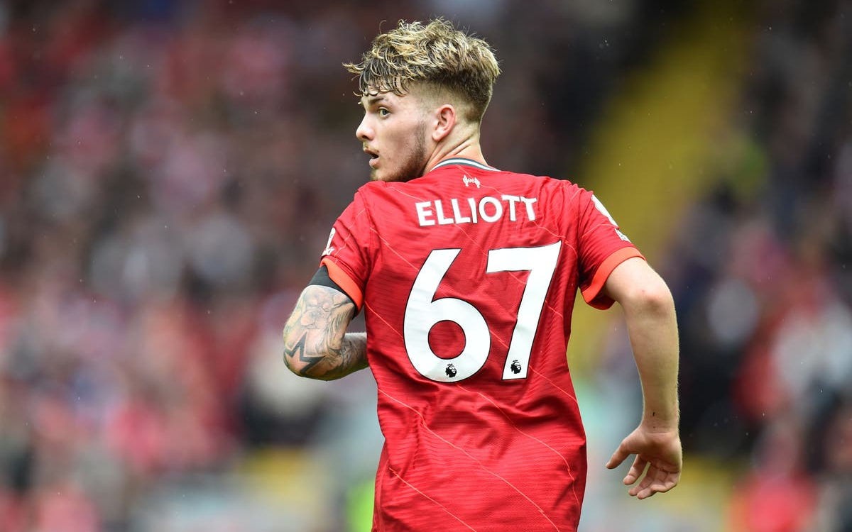 Cầu thủ Harvey Elliott của Liverpool bị chấn thương mắt cá chân