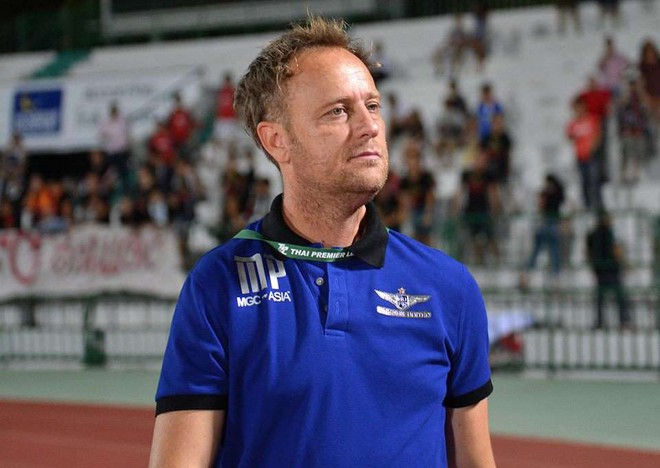 Alexander Polking đang là vị HLV đắt giá nhất V.League