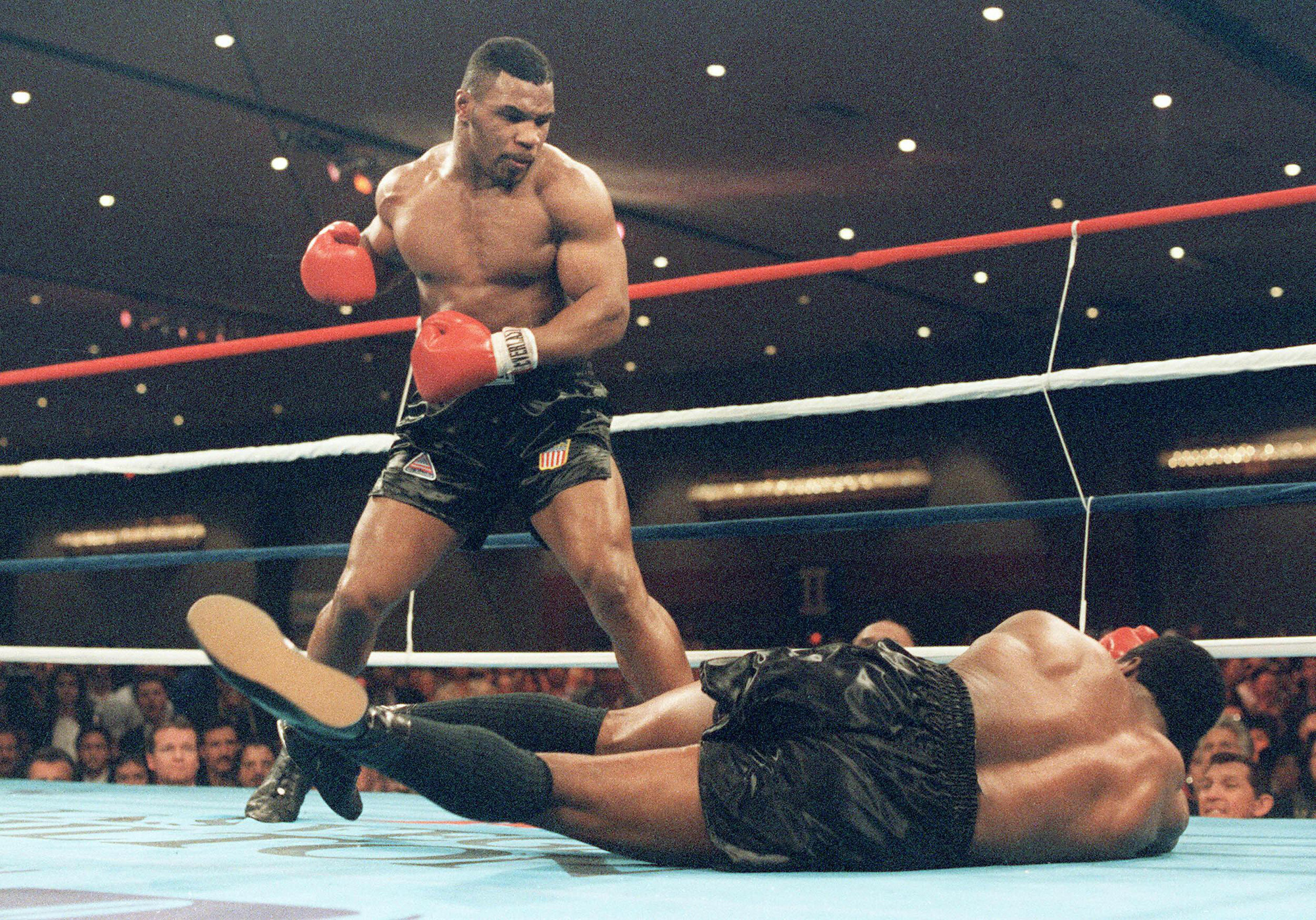 Huyền thoại bất bại Mike Tyson